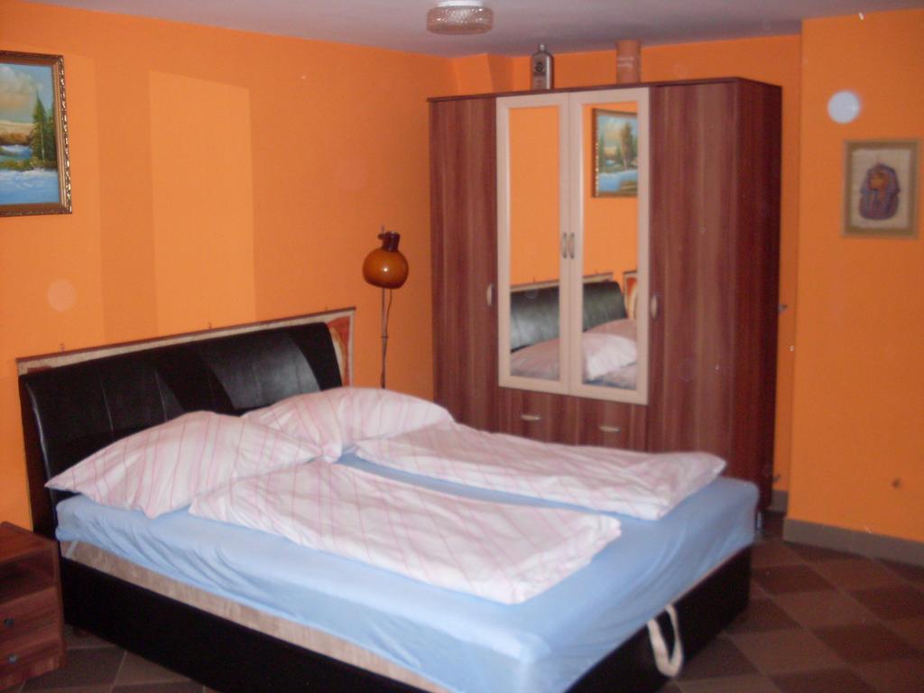 Lala Apartmanok Balatonboglár Exterior foto
