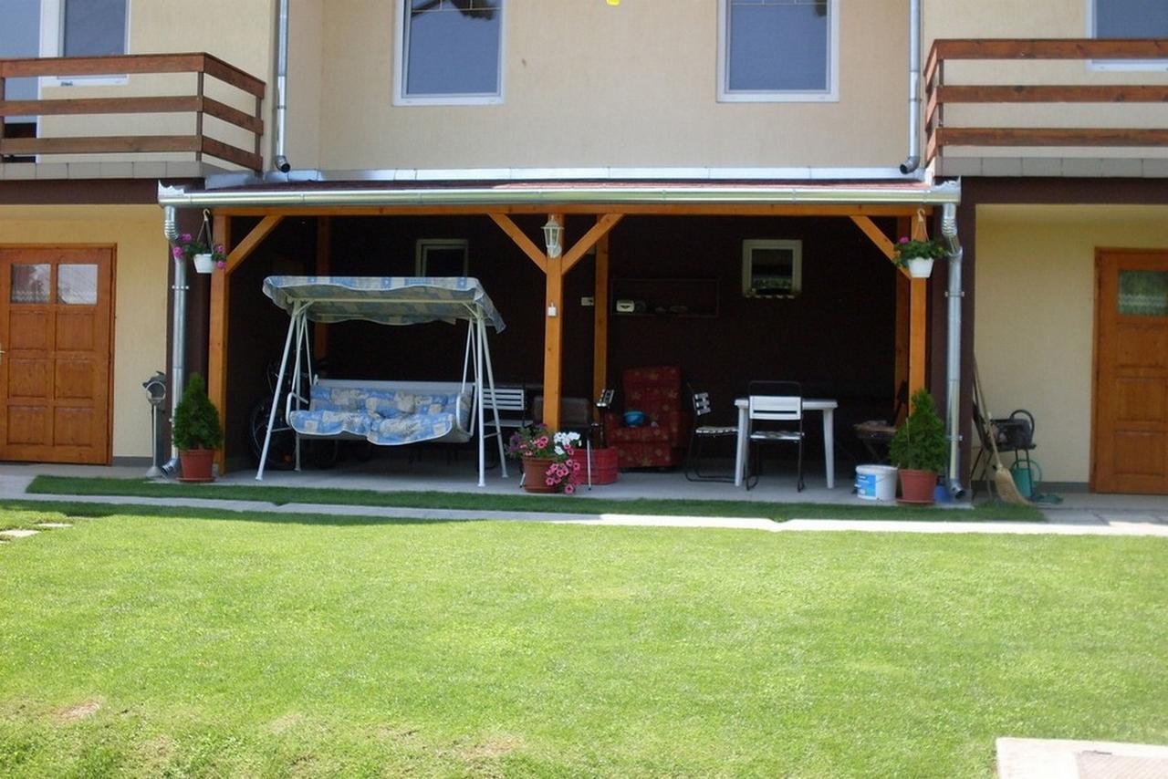 Lala Apartmanok Balatonboglár Exterior foto