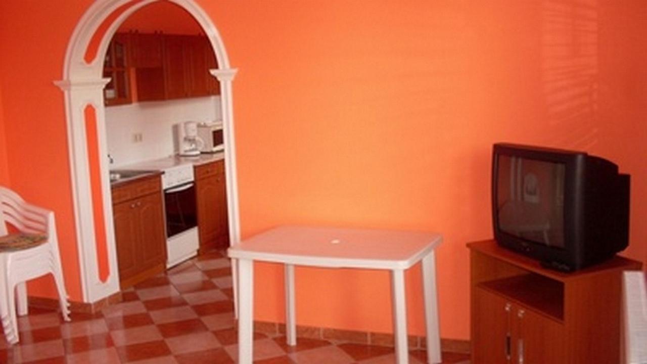 Lala Apartmanok Balatonboglár Exterior foto