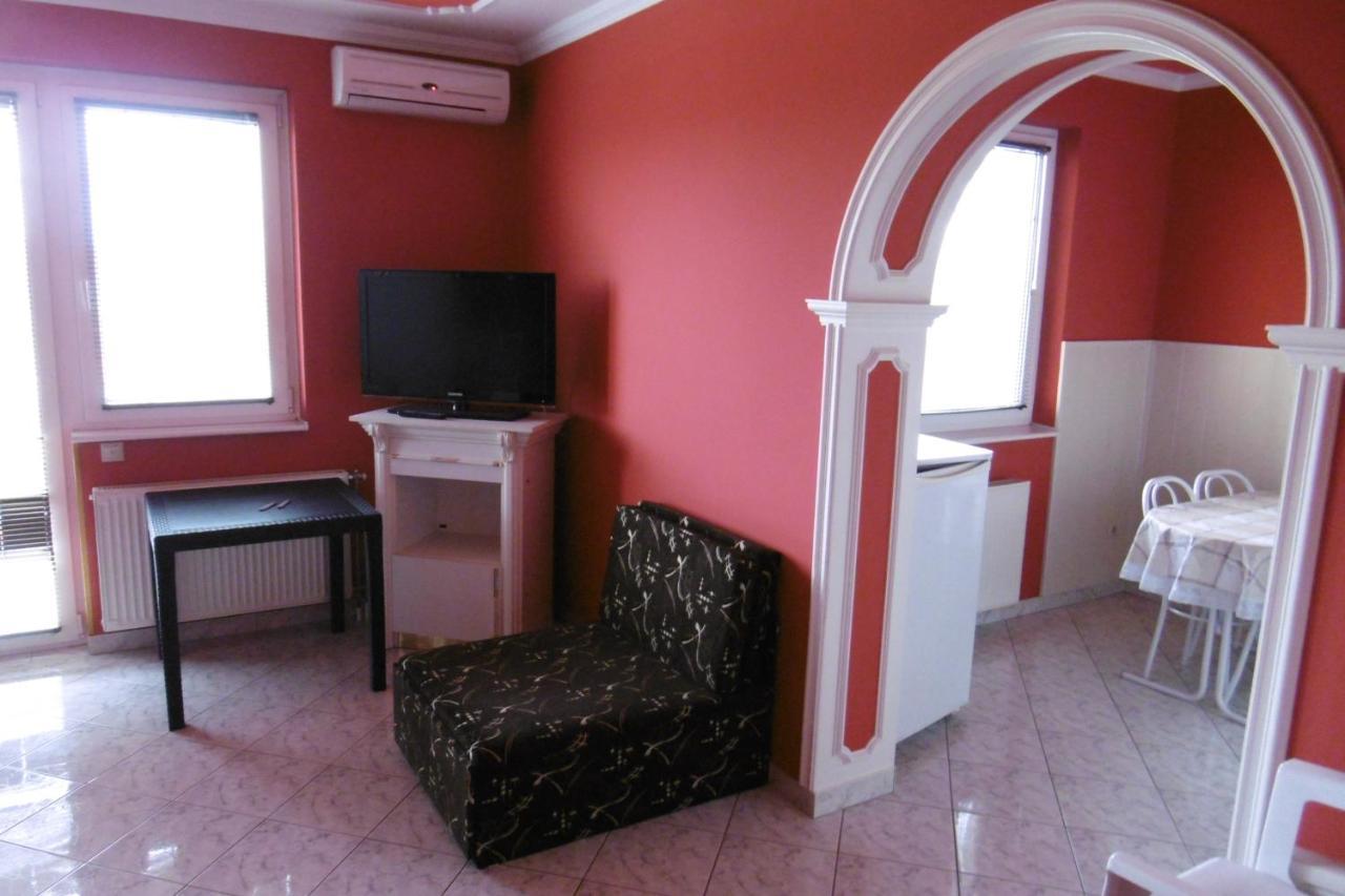 Lala Apartmanok Balatonboglár Exterior foto